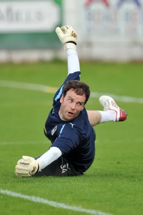 Framed Print : Joe Murphy in Action: Coventry City's Goalkeeper at Accrington Stanley's Crown Ground (Pre-Season Friendly) Framed Print : Joe Murphy in Action: Coventry City's Goalkeeper at Accrington Stanley's Crown Ground (Pre-Season Friendly)