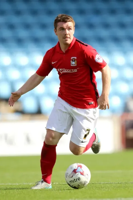 Framed Print : John Fleck Leads Coventry City Charge in Sky Bet League One Clash at Glanford Park Against Scunthorpe United