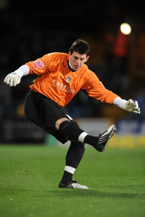 Framed Print : Keiren Westwood in Action: Coventry City vs. Crystal Palace, Championship 2009 Framed Print : Keiren Westwood in Action: Coventry City vs. Crystal Palace, Championship 2009