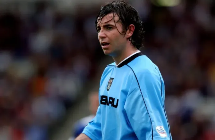 Framed Print : Keith O'Neill in Action: Coventry City vs. Stockport County, Nationwide League Division One (August 11, 2001) Framed Print : Keith O'Neill in Action: Coventry City vs. Stockport County, Nationwide League Division One (August 11, 2001)