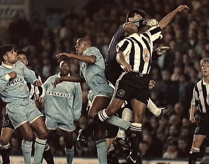 : Les Ferdinand Leaps for the Ball: Coventry City vs. Newcastle United : Les Ferdinand Leaps for the Ball: Coventry City vs. Newcastle United