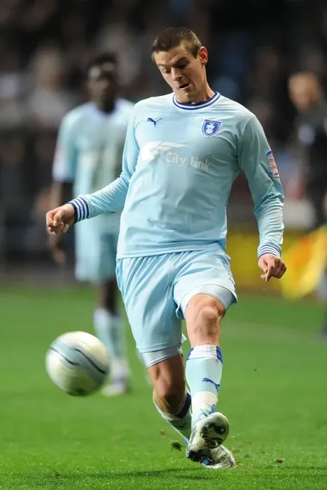 Framed Print : Lucas Jutkiewicz Scores Dramatic Goal for Coventry City Against West Ham United in Npower Championship (19-11-2011, Ricoh Arena) Framed Print : Lucas Jutkiewicz Scores Dramatic Goal for Coventry City Against West Ham United in Npower Championship (19-11-2011, Ricoh Arena)