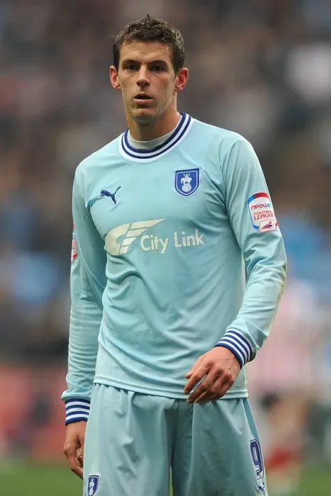 Framed Print : Lukas Jutkiewicz in Action: Coventry City vs Southampton, Ricoh Arena (5-11-2011) Framed Print : Lukas Jutkiewicz in Action: Coventry City vs Southampton, Ricoh Arena (5-11-2011)