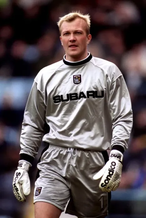 Framed Print : Magnus Hedman: Coventry City Goalkeeper in Action vs Charlton Athletic (FA Carling Premiership, Highfield Road, 24-02-2001) Framed Print : Magnus Hedman: Coventry City Goalkeeper in Action vs Charlton Athletic (FA Carling Premiership, Highfield Road, 24-02-2001)