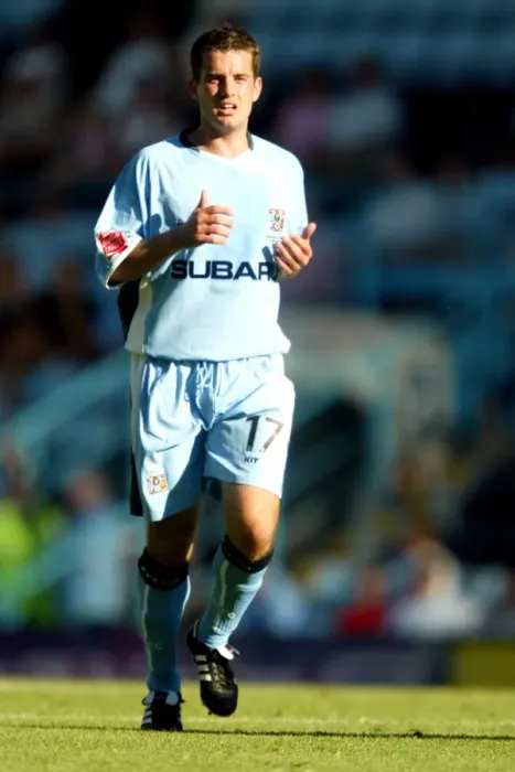 Framed Print : Michael Doyle in Action: Coventry City vs. Sunderland at Highfield Road (2004) Framed Print : Michael Doyle in Action: Coventry City vs. Sunderland at Highfield Road (2004)