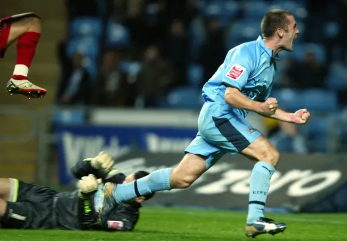 Framed Print : Michael Doyle's Thrilling Goal Celebration vs. Colchester United (23-10-2006) Framed Print : Michael Doyle's Thrilling Goal Celebration vs. Colchester United (23-10-2006)