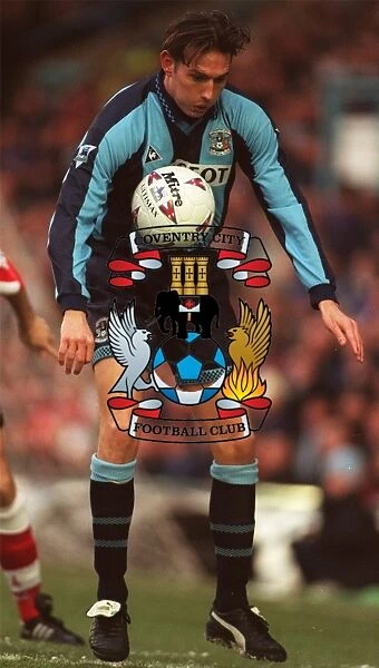 Noel Whelan in Action: Coventry City vs. Sunderland (1990s) - Thrilling Football Moment