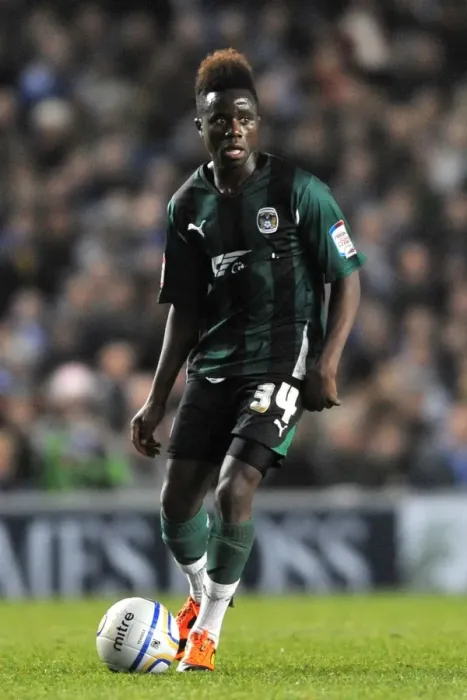 Framed Print : Npower Championship Showdown: Gael Bigirimana vs. Brighton and Hove Albion (Nov 2011) Framed Print : Npower Championship Showdown: Gael Bigirimana vs. Brighton and Hove Albion (Nov 2011)