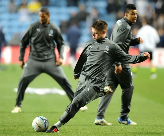 Framed Print : Oliver Norwood in Action: Coventry City vs Leeds United, Ricoh Arena (February 14, 2012) Framed Print : Oliver Norwood in Action: Coventry City vs Leeds United, Ricoh Arena (February 14, 2012)