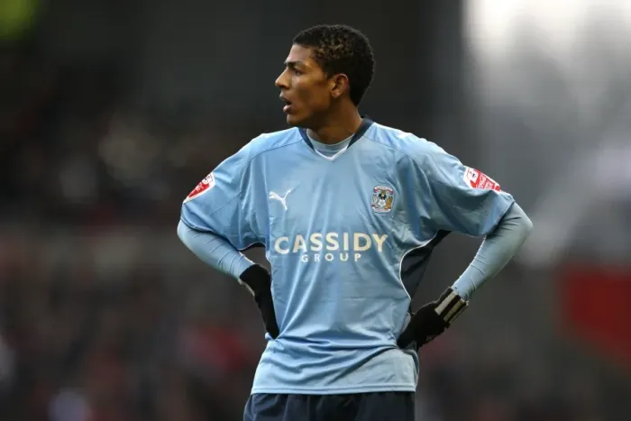Framed Print : Patrick Van Aanholt in Action for Coventry City against Nottingham Forest in the Coca-Cola Football League Championship (28-12-2009) Framed Print : Patrick Van Aanholt in Action for Coventry City against Nottingham Forest in the Coca-Cola Football League Championship (28-12-2009)