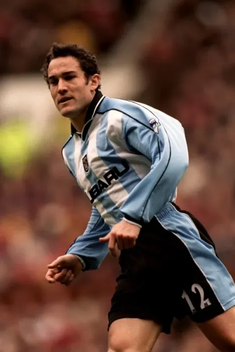 Framed Print : Paul Telfer's Thrilling Moment: Coventry City vs Manchester United at Old Trafford (FA Carling Premiership, 14-04-2001) Framed Print : Paul Telfer's Thrilling Moment: Coventry City vs Manchester United at Old Trafford (FA Carling Premiership, 14-04-2001)