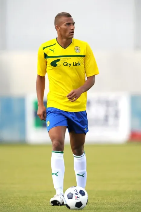 Framed Print : Reece Brown Shines: Coventry City's Pre-Season Victory over Nuneaton Town at Liberty Way Stadium Framed Print : Reece Brown Shines: Coventry City's Pre-Season Victory over Nuneaton Town at Liberty Way Stadium