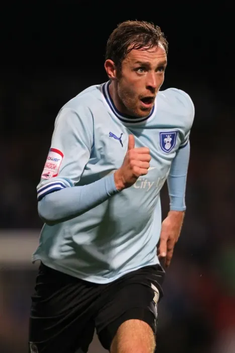 Framed Print : Richard Keogh in Action: Coventry City vs Derby County, Npower Championship, Ricoh Arena (19-09-2011) Framed Print : Richard Keogh in Action: Coventry City vs Derby County, Npower Championship, Ricoh Arena (19-09-2011)