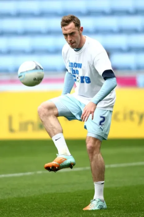 Framed Print : Richard Keogh Gears Up for Peterborough United Clash in Know the Score T-Shirt (Npower Championship, 07-04-2012) Framed Print : Richard Keogh Gears Up for Peterborough United Clash in Know the Score T-Shirt (Npower Championship, 07-04-2012)