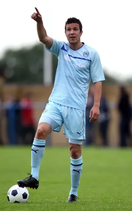 Framed Print : Richard Wood in Action: Coventry City FC vs Hinckley United - Pre-Season Friendly at De Montfort Park Framed Print : Richard Wood in Action: Coventry City FC vs Hinckley United - Pre-Season Friendly at De Montfort Park