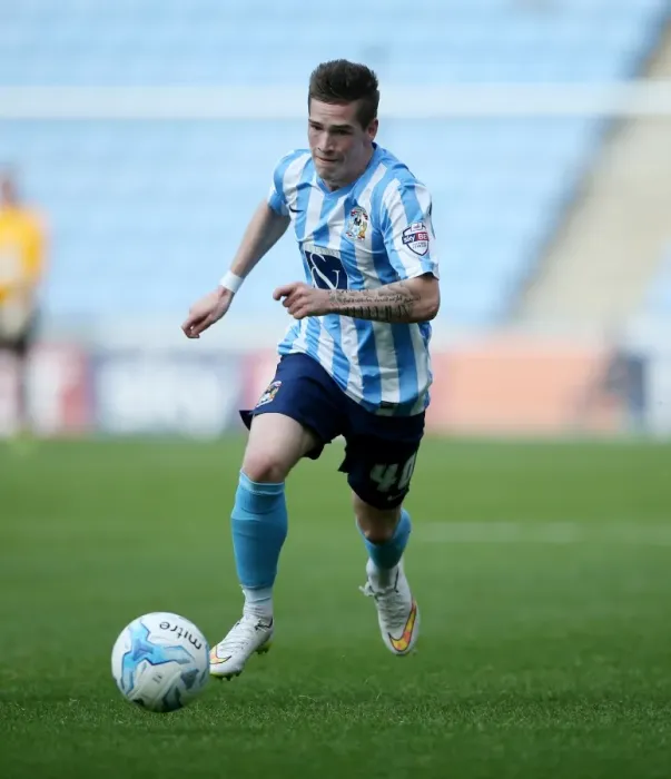 Framed Print : Ryan Kent in Action: Coventry City vs Chesterfield, Sky Bet League One at Ricoh Arena