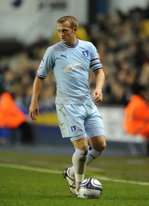 Framed Print : Sammy Clingan in Action: Coventry City vs. Millwall, Npower Championship (1st November 2011) Framed Print : Sammy Clingan in Action: Coventry City vs. Millwall, Npower Championship (1st November 2011)