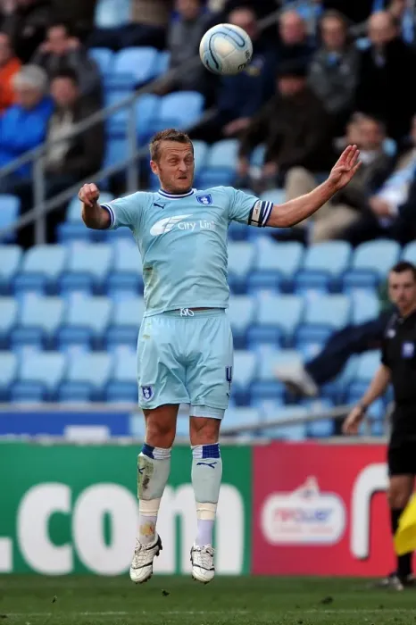 Framed Print : Sammy Clingan in Action: Coventry City vs Burnley, Championship 2011-12 Framed Print : Sammy Clingan in Action: Coventry City vs Burnley, Championship 2011-12