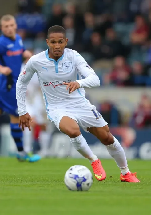 Framed Print : Simeon Jackson's Leading Goal: Coventry City's Victory over Rochdale in Sky Bet League One