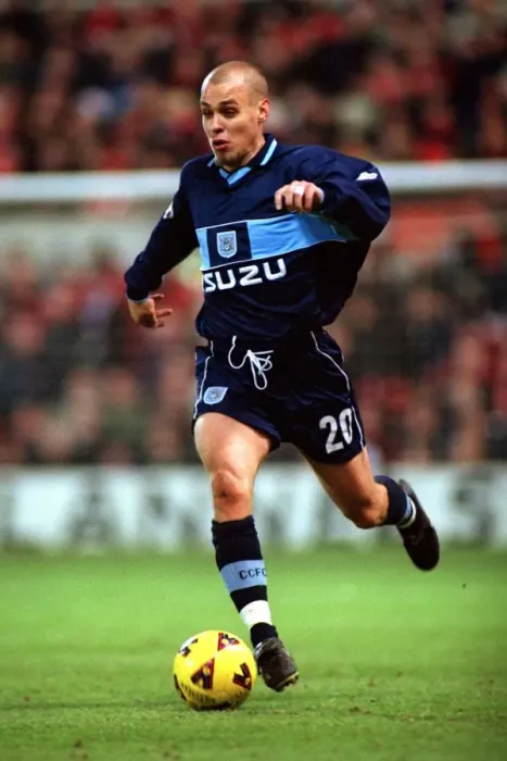 Framed Print : Tomas Antonelius in Action: Coventry City vs Nottingham Forest (Division One, 2001) Framed Print : Tomas Antonelius in Action: Coventry City vs Nottingham Forest (Division One, 2001)