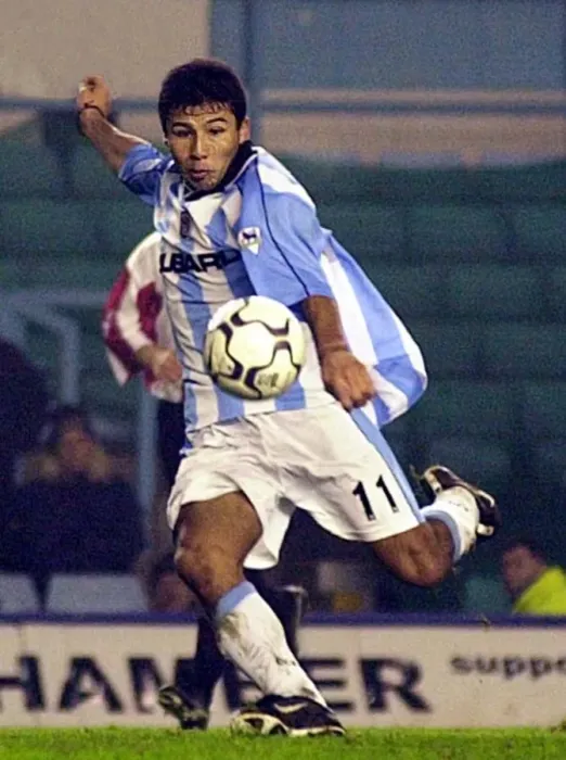 Framed Print : Ysrael Zuniga in Action: Coventry City vs Southampton FA Premiership Clash at Highfield Road (December 2000) Framed Print : Ysrael Zuniga in Action: Coventry City vs Southampton FA Premiership Clash at Highfield Road (December 2000)