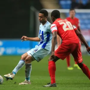 Battle for the Ball: Grant Ward vs. Marvin Bartley - Coventry City vs. Leyton Orient (Sky Bet League One)