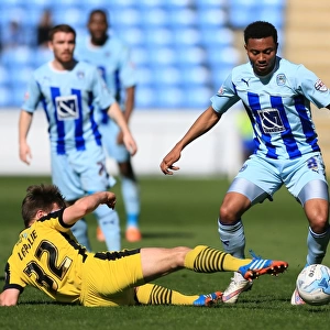 Battle for the Ball: Grant Ward vs Tom Lapslie - Coventry City vs Colchester United