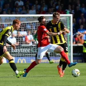 Clash of the Midfield: Timmy Thiele vs. Romain Vincelot Clash of the Midfield: Timmy Thiele vs. Romain Vincelot