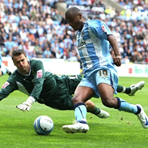 Clinton Morrison's Thrilling Goal Attempt vs. Norwich City in Coventry City's Coca-Cola Football Championship Match (09-08-2008)