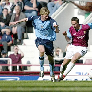 Nationwide League Division One Photographic Print Collection: 17-04-2004 v West Ham United