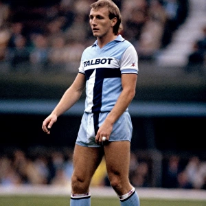 Coventry City vs Swansea City in League Division One: A Clash of Football Legends - Steve Hunt of Coventry City
