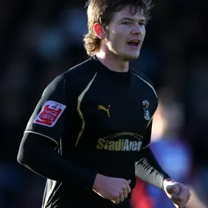 Coventry City's Aron Gunnarsson in Action: Championship Clash Against Scunthorpe United (06-12-2009) Coventry City's Aron Gunnarsson in Action: Championship Clash Against Scunthorpe United (06-12-2009)