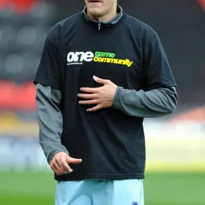 Coventry City's Chris Hussey in Community T-Shirt: United for a Cause (29-10-2011 vs. Burnley & Doncaster Rovers) Coventry City's Chris Hussey in Community T-Shirt: United for a Cause (29-10-2011 vs. Burnley & Doncaster Rovers)