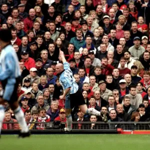 Coventry City's Historic Double: John Hartson's Brace Leads Shocking FA Carling Premiership Victory Over Manchester United (April 14, 2001) Coventry City's Historic Double: John Hartson's Brace Leads Shocking FA Carling Premiership Victory Over Manchester United (April 14, 2001)