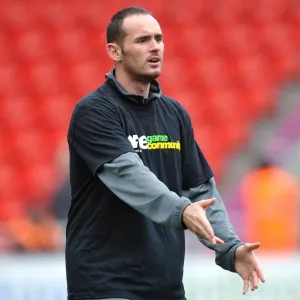 David Bell in Community T-Shirt: Coventry City FC vs Burnley, Npower Championship (29-10-2011) David Bell in Community T-Shirt: Coventry City FC vs Burnley, Npower Championship (29-10-2011)