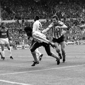 FA Cup Final: Coventry City's Dave Bennett Scores First Equalizer Against Tottenham Hotspur at Wembley FA Cup Final: Coventry City's Dave Bennett Scores First Equalizer Against Tottenham Hotspur at Wembley
