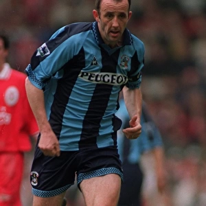 Gary McAllister in Action: Liverpool vs. Coventry City (1990s)
