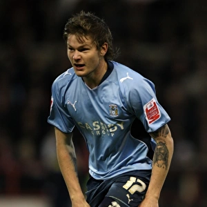 Gunnarsson in Action: Coventry City vs. Nottingham Forest, Championship 2009