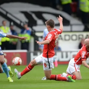 Intense Rivalry: Downing vs. Murphy Clash in Walsall vs. Coventry City Football Match, Sky Bet League One Intense Rivalry: Downing vs. Murphy Clash in Walsall vs. Coventry City Football Match, Sky Bet League One