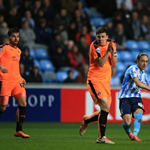 Jodi Jones Charges Forward Against Colchester United Defenders - Coventry City vs Colchester United, Sky Bet League One, Ricoh Arena
