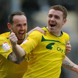 John Fleck's Euphoric Goal: Coventry City's Thrilling Victory Celebration (Npower League One, April 27, 2013) John Fleck's Euphoric Goal: Coventry City's Thrilling Victory Celebration (Npower League One, April 27, 2013)