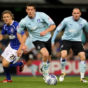Lukas Jutkiewicz Escapes Jimmy Bullard: Coventry City vs Ipswich Town, Npower Championship (19-09-2011, Portman Road) Lukas Jutkiewicz Escapes Jimmy Bullard: Coventry City vs Ipswich Town, Npower Championship (19-09-2011, Portman Road)