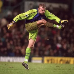 Magnus Hedman's Goal-Kick: Coventry City vs Manchester United (FA Carling Premiership) Magnus Hedman's Goal-Kick: Coventry City vs Manchester United (FA Carling Premiership)