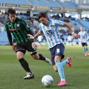 Ruben Lameiras vs. Niall Canavan: A Battle in Sky Bet League One at Coventry City's Ricoh Arena