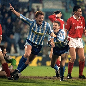 Classic Matches Photographic Print Collection: 28th November 1990 - Rumbelows League Cup - Fourth Round - Coventry City v Nottingham Forest