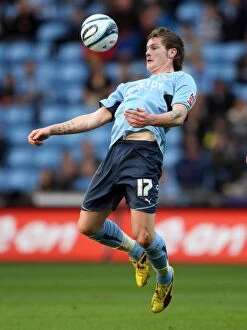 31-10-2009 v Reading Collection: Aron Gunnarsson in Action for Coventry City against Reading at Ricoh Arena (Championship 2009)