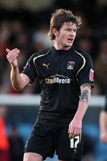 Images Dated 6th December 2009: Aron Gunnarsson in Action: Coventry City vs. Scunthorpe United (Championship, 06-12-2009)