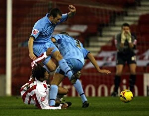 06-11-2006 v Stoke City Collection: Battling Rivals: Darel Russell vs. Michael Doyle and Marcus Hall - Coventry City vs