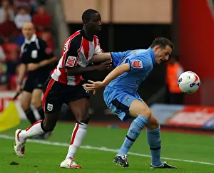 Images Dated 2006: Bradley Wright-Phillips vs. David McNamee: Intense Battle in the Coca-Cola Championship at St