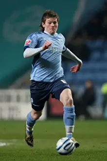 Images Dated 2010 February: Championship Showdown: Aron Gunnarsson's Battle at Ricoh Arena (Coventry City vs Nottingham Forest)